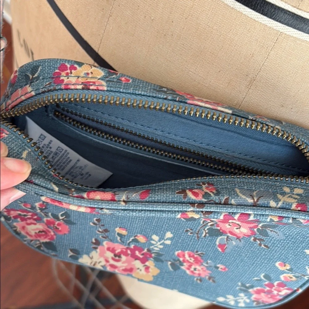 Cath Kidston London Floral Crossbody Bag - Picture 5 of 11
